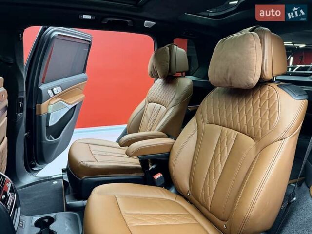 Зелений BMW-Alpina XB7, об'ємом двигуна 4.39 л та пробігом 9 тис. км за 155500 $, фото 48 на Automoto.ua