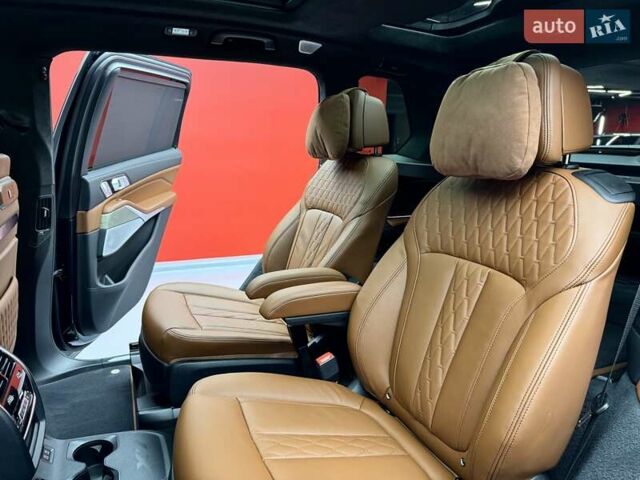 Зелений BMW-Alpina XB7, об'ємом двигуна 4.39 л та пробігом 9 тис. км за 155500 $, фото 49 на Automoto.ua