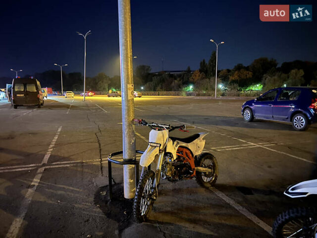 Белый BSE SP04 Enduro Starter, объемом двигателя 0 л и пробегом 830 тыс. км за 760 $, фото 1 на Automoto.ua