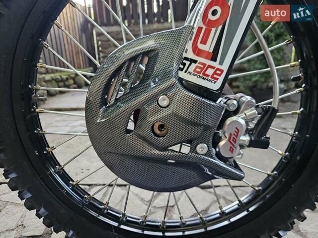 Красный BSE X8, объемом двигателя 0.3 л и пробегом 400 тыс. км за 4100 $, фото 3 на Automoto.ua