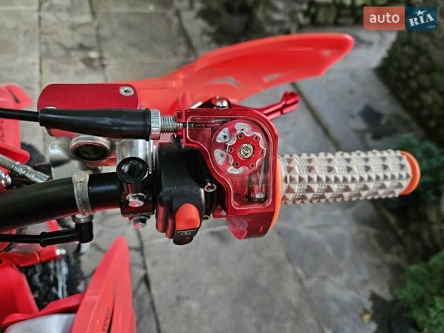 Красный BSE X8, объемом двигателя 0.3 л и пробегом 400 тыс. км за 4100 $, фото 2 на Automoto.ua