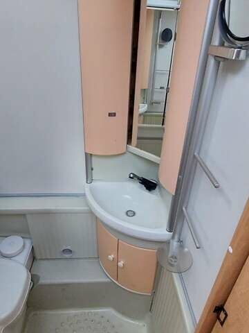 Білий Buerstner Averso Premium, об'ємом двигуна 0 л та пробігом 3 тис. км за 8399 $, фото 39 на Automoto.ua