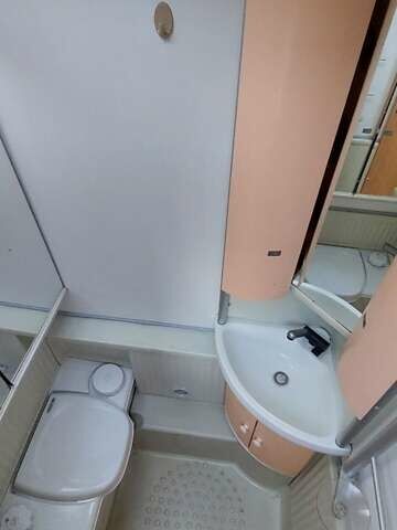 Білий Buerstner Averso Premium, об'ємом двигуна 0 л та пробігом 3 тис. км за 8399 $, фото 38 на Automoto.ua