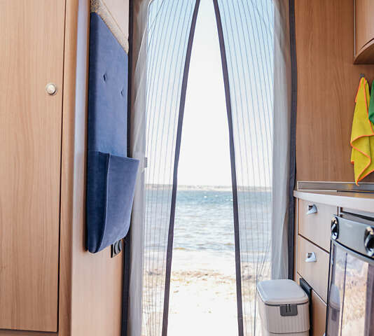 Серый Buerstner Averso Premium, объемом двигателя 0 л и пробегом 1 тыс. км за 12000 $, фото 16 на Automoto.ua