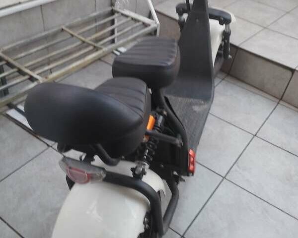 Бежевый Citycoco Harley Electric Scooter, объемом двигателя 0 л и пробегом 1 тыс. км за 950 $, фото 5 на Automoto.ua