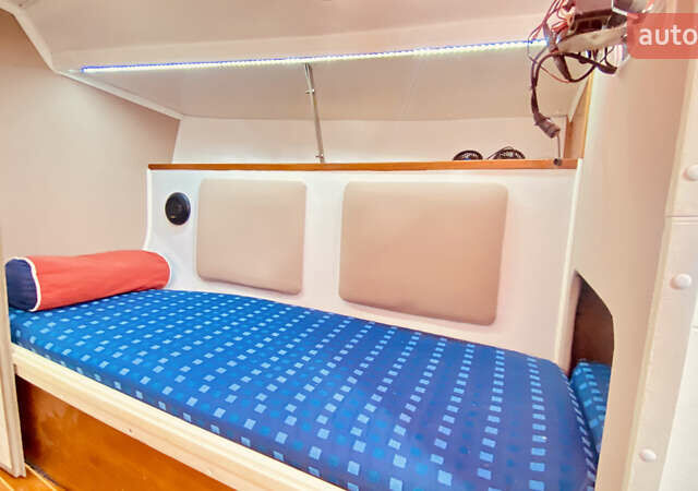 Colvic UFO 27 1989 у Києві на Automoto.ua Colvic UFO 27, об'ємом двигуна 0 л та пробігом 0 тис. км за 18000 $, фото 11 на Automoto.ua