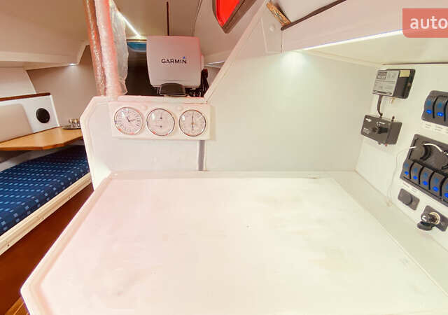 Colvic UFO 27 1989 у Києві на Automoto.ua Colvic UFO 27, об'ємом двигуна 0 л та пробігом 0 тис. км за 18000 $, фото 8 на Automoto.ua