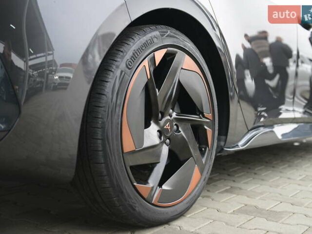 Черный Cupra Born, объемом двигателя 0 л и пробегом 26 тыс. км за 25300 $, фото 17 на Automoto.ua