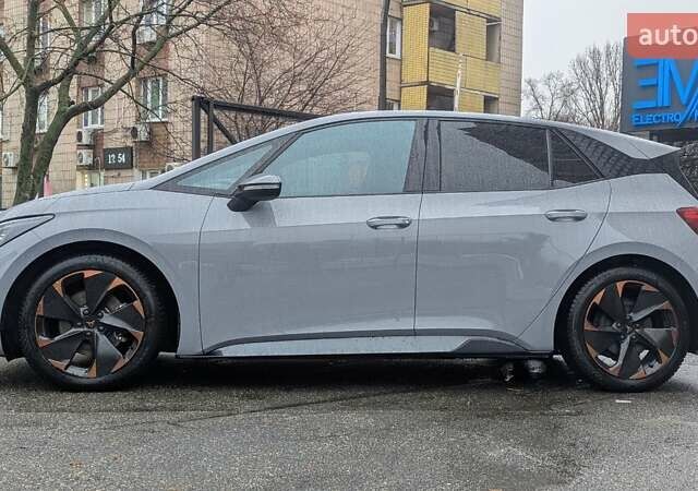 Серый Cupra Born, объемом двигателя 0 л и пробегом 71 тыс. км за 20999 $, фото 77 на Automoto.ua