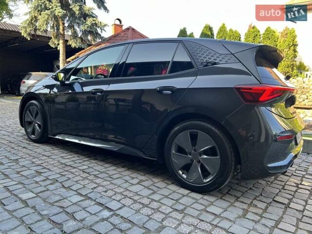 Серый Cupra Born, объемом двигателя 0 л и пробегом 43 тыс. км за 17999 $, фото 12 на Automoto.ua