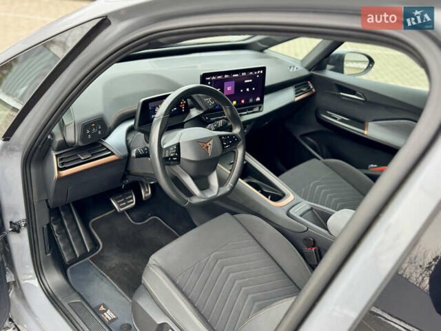 Сірий Cupra Born, об'ємом двигуна 0 л та пробігом 125 тис. км за 19500 $, фото 35 на Automoto.ua