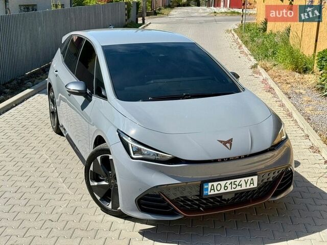 Серый Cupra Born, объемом двигателя 0 л и пробегом 9 тыс. км за 22499 $, фото 1 на Automoto.ua