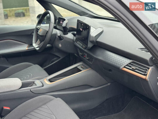 Серый Cupra Born, объемом двигателя 0 л и пробегом 5 тыс. км за 23500 $, фото 22 на Automoto.ua