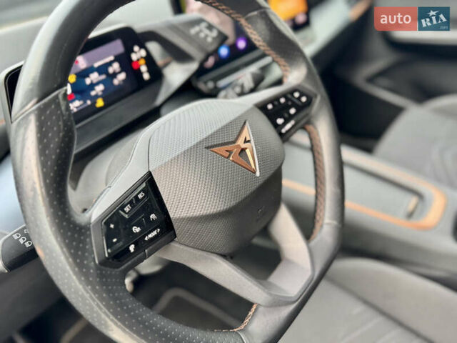 Сірий Cupra Born, об'ємом двигуна 0 л та пробігом 125 тис. км за 19500 $, фото 81 на Automoto.ua