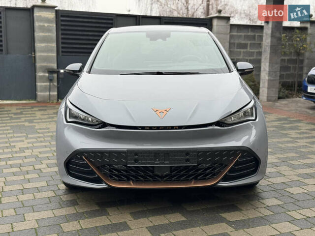 Серый Cupra Born, объемом двигателя 0 л и пробегом 5 тыс. км за 23500 $, фото 30 на Automoto.ua