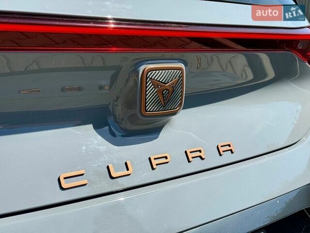 Серый Cupra Born, объемом двигателя 0 л и пробегом 9 тыс. км за 22499 $, фото 14 на Automoto.ua