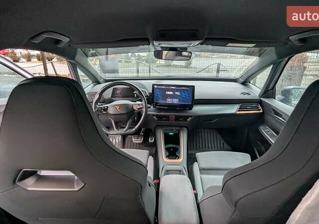 Серый Cupra Born, объемом двигателя 0 л и пробегом 71 тыс. км за 20999 $, фото 30 на Automoto.ua