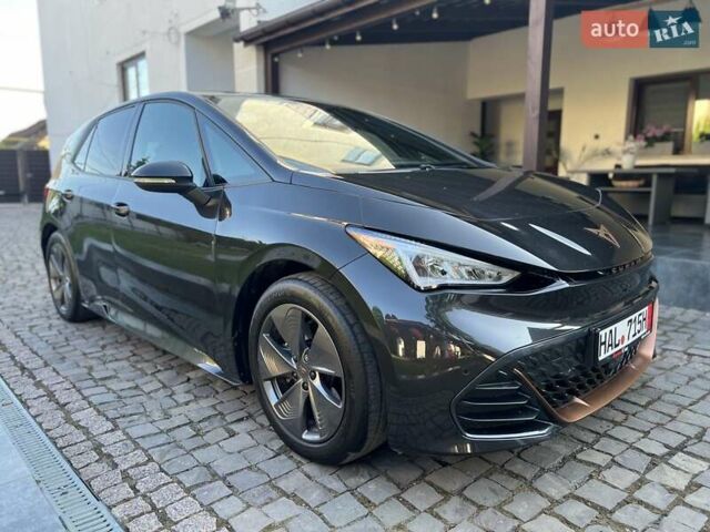 Серый Cupra Born, объемом двигателя 0 л и пробегом 43 тыс. км за 17999 $, фото 6 на Automoto.ua