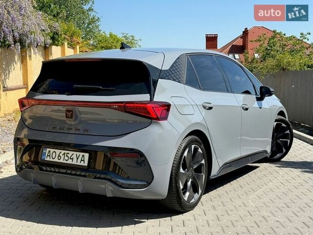 Серый Cupra Born, объемом двигателя 0 л и пробегом 9 тыс. км за 22499 $, фото 32 на Automoto.ua