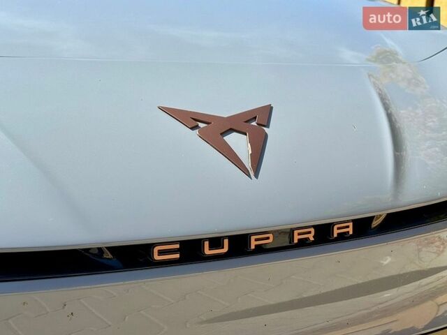 Серый Cupra Born, объемом двигателя 0 л и пробегом 9 тыс. км за 22499 $, фото 6 на Automoto.ua