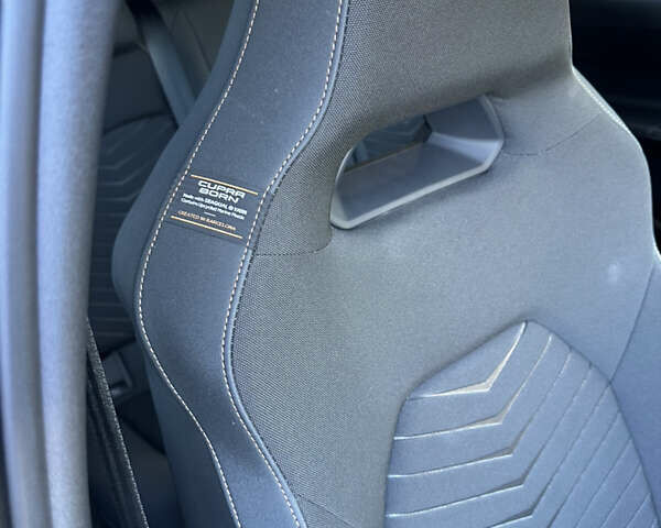 Cupra Born 2024 в Тернополе на Automoto.ua Серый Cupra Born, объемом двигателя 0 л и пробегом 14 тыс. км за 27500 $, фото 29 на Automoto.ua