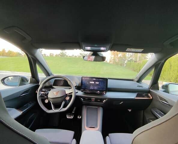 Синий Cupra Born, объемом двигателя 0 л и пробегом 6 тыс. км за 23952 $, фото 22 на Automoto.ua