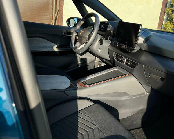 Синий Cupra Born, объемом двигателя 0 л и пробегом 12 тыс. км за 21800 $, фото 28 на Automoto.ua