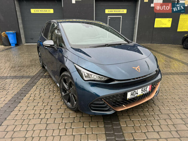 Синий Cupra Born, объемом двигателя 0 л и пробегом 14 тыс. км за 22300 $, фото 2 на Automoto.ua