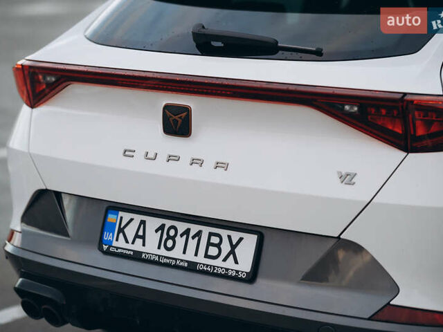 Белый Cupra Formentor, объемом двигателя 1.98 л и пробегом 37 тыс. км за 42823 $, фото 10 на Automoto.ua