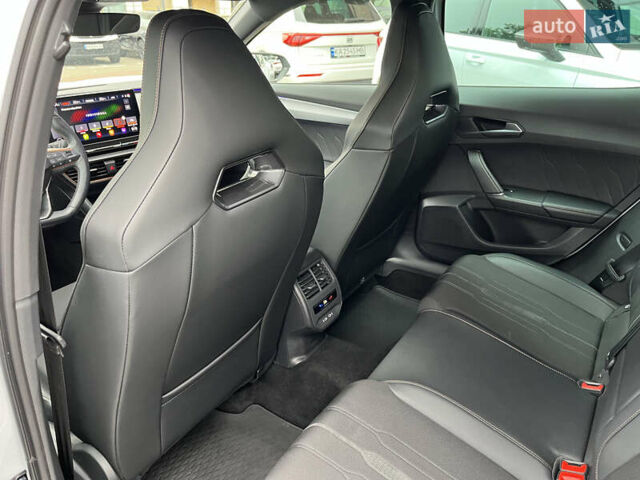 Белый Cupra Formentor, объемом двигателя 1.98 л и пробегом 19 тыс. км за 44028 $, фото 15 на Automoto.ua