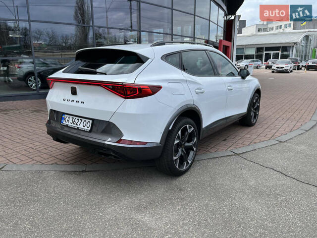 Белый Cupra Formentor, объемом двигателя 1.98 л и пробегом 2 тыс. км за 36903 $, фото 8 на Automoto.ua