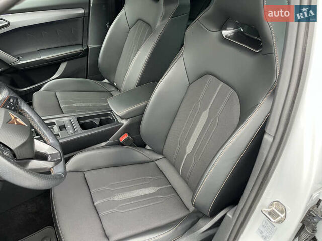 Белый Cupra Formentor, объемом двигателя 1.98 л и пробегом 19 тыс. км за 44028 $, фото 14 на Automoto.ua