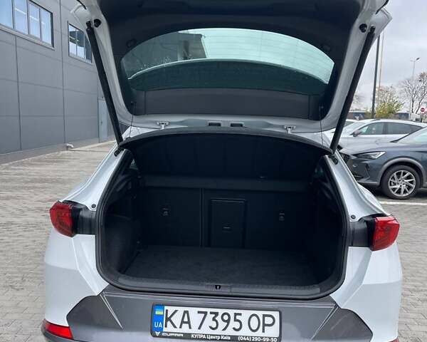 Белый Cupra Formentor, объемом двигателя 1.98 л и пробегом 14 тыс. км за 38698 $, фото 8 на Automoto.ua