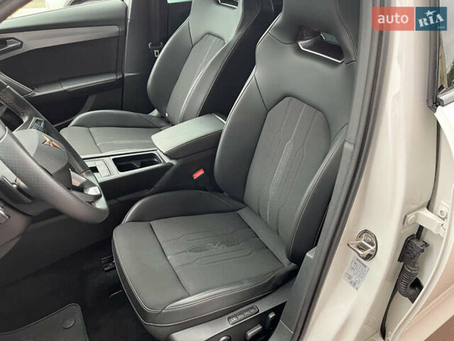 Белый Cupra Formentor, объемом двигателя 1.98 л и пробегом 18 тыс. км за 44291 $, фото 10 на Automoto.ua