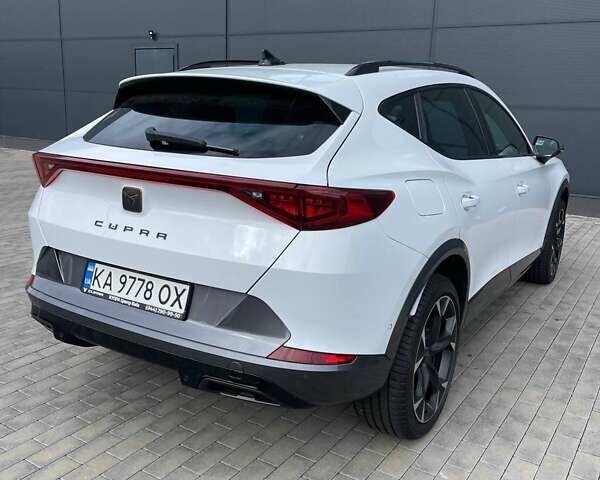 Білий Cupra Formentor, об'ємом двигуна 1.98 л та пробігом 5 тис. км за 41000 $, фото 6 на Automoto.ua