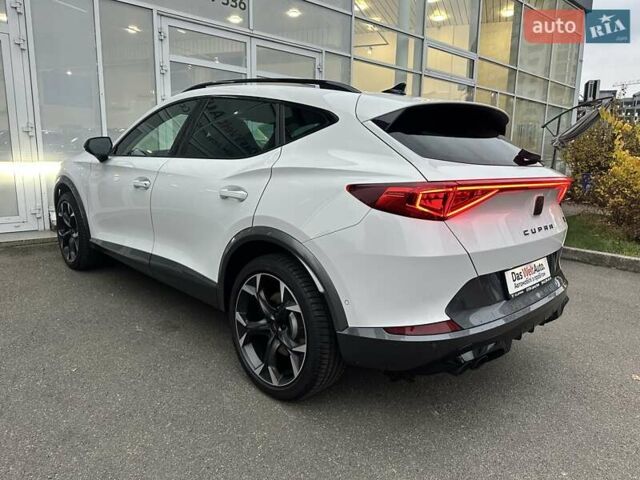 Белый Cupra Formentor, объемом двигателя 1.98 л и пробегом 7 тыс. км за 42000 $, фото 5 на Automoto.ua