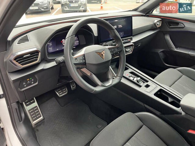 Белый Cupra Formentor, объемом двигателя 1.98 л и пробегом 18 тыс. км за 44291 $, фото 12 на Automoto.ua