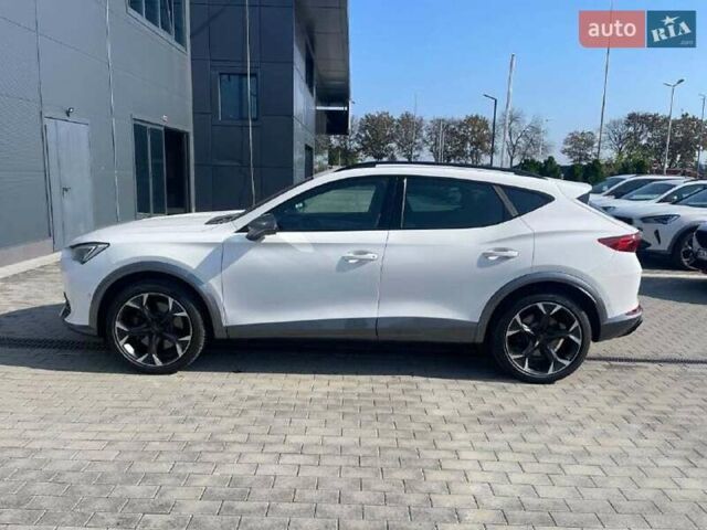Белый Cupra Formentor, объемом двигателя 1.98 л и пробегом 5 тыс. км за 45550 $, фото 3 на Automoto.ua