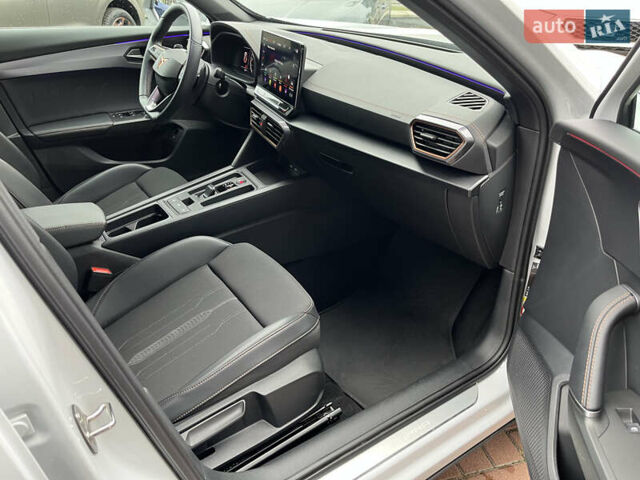 Белый Cupra Formentor, объемом двигателя 1.98 л и пробегом 19 тыс. км за 44028 $, фото 18 на Automoto.ua