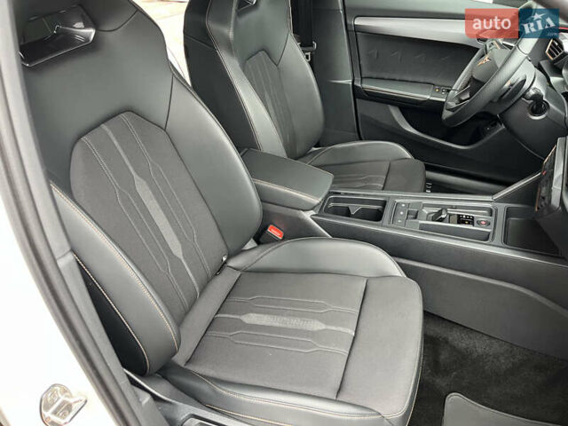 Белый Cupra Formentor, объемом двигателя 1.98 л и пробегом 18 тыс. км за 42727 $, фото 16 на Automoto.ua