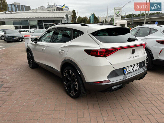 Белый Cupra Formentor, объемом двигателя 1.98 л и пробегом 18 тыс. км за 44291 $, фото 6 на Automoto.ua