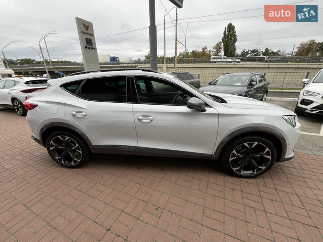 Белый Cupra Formentor, объемом двигателя 1.98 л и пробегом 19 тыс. км за 44028 $, фото 7 на Automoto.ua