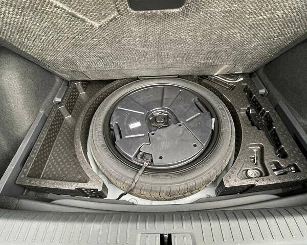 Белый Cupra Formentor, объемом двигателя 1.98 л и пробегом 14 тыс. км за 38698 $, фото 9 на Automoto.ua