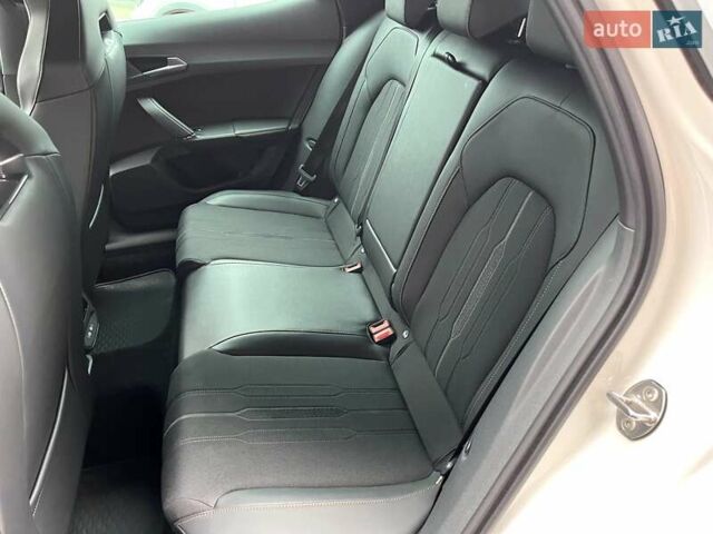 Белый Cupra Formentor, объемом двигателя 1.98 л и пробегом 18 тыс. км за 1790000 $, фото 11 на Automoto.ua