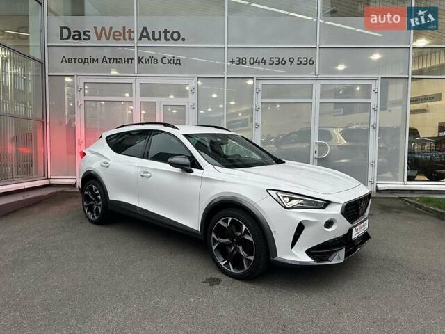 Белый Cupra Formentor, объемом двигателя 1.98 л и пробегом 7 тыс. км за 42000 $, фото 2 на Automoto.ua