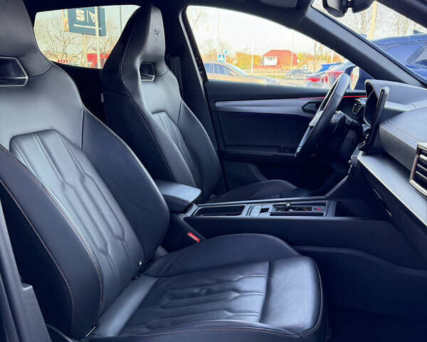 Черный Cupra Formentor, объемом двигателя 1.98 л и пробегом 40 тыс. км за 36999 $, фото 35 на Automoto.ua