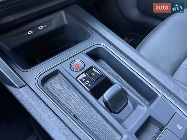 Черный Cupra Formentor, объемом двигателя 1.98 л и пробегом 40 тыс. км за 36999 $, фото 33 на Automoto.ua