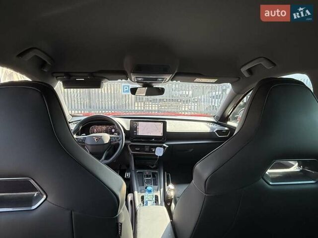 Красный Cupra Formentor, объемом двигателя 1.97 л и пробегом 24 тыс. км за 40900 $, фото 8 на Automoto.ua