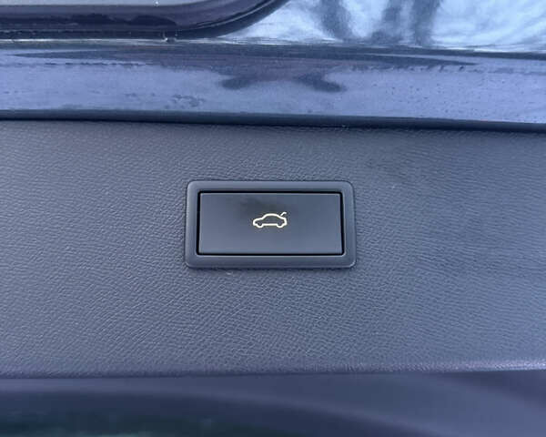 Серый Cupra Formentor, объемом двигателя 2 л и пробегом 82 тыс. км за 31900 $, фото 21 на Automoto.ua