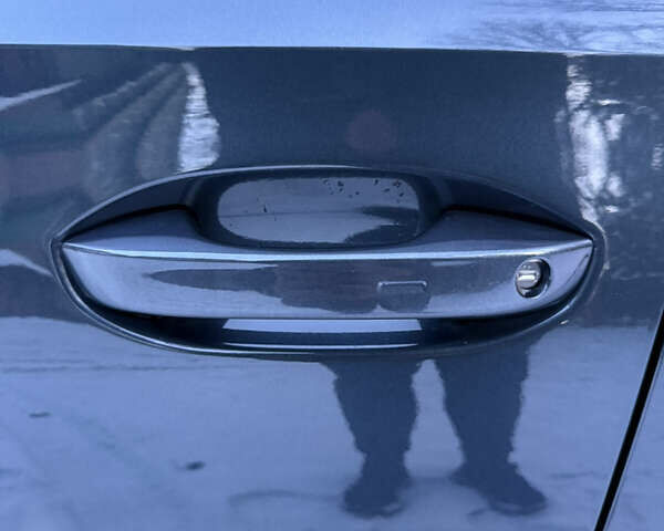 Серый Cupra Formentor, объемом двигателя 2 л и пробегом 82 тыс. км за 31900 $, фото 5 на Automoto.ua